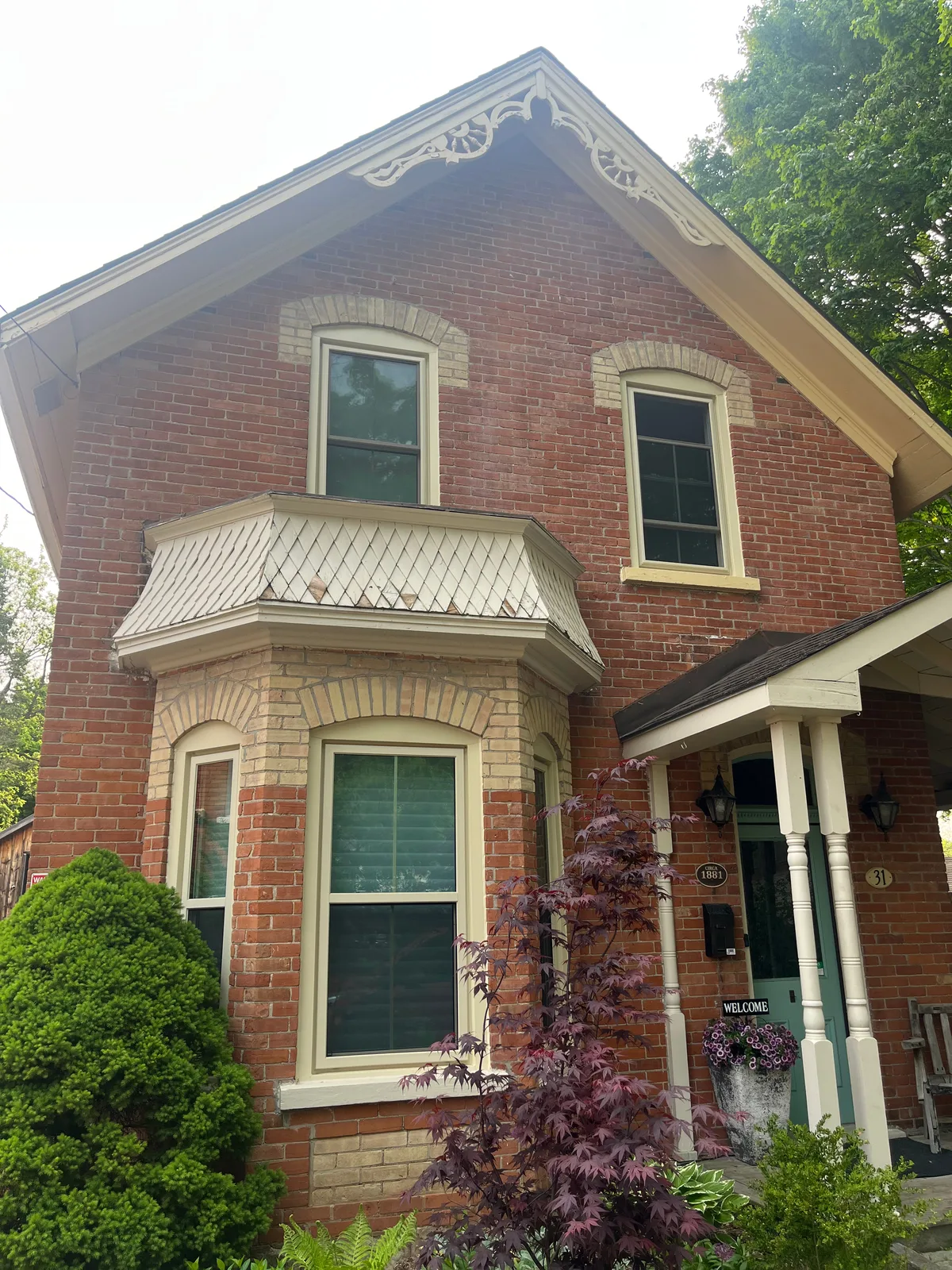 Exterior accent colours — Before